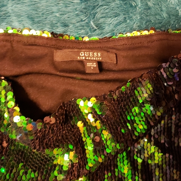 🦄 HOST PICK! 🦄GUESS sequined mini skirt - Picture 3 of 4